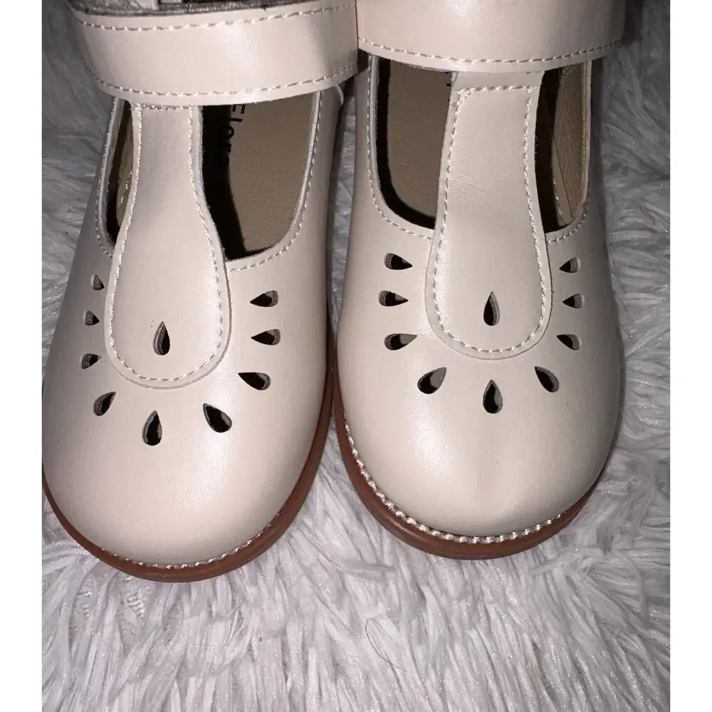 Felix & Flora Toddler Girl 9 Ivory Classic Buckle Shoes. Exc. Condition, Ador